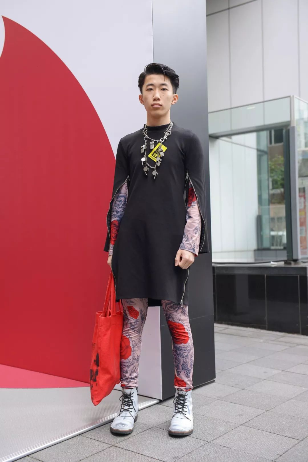跳脱常规！魔力私服引领前卫时尚的简单介绍